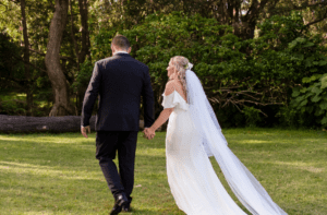 newlyweds walking in wollongong