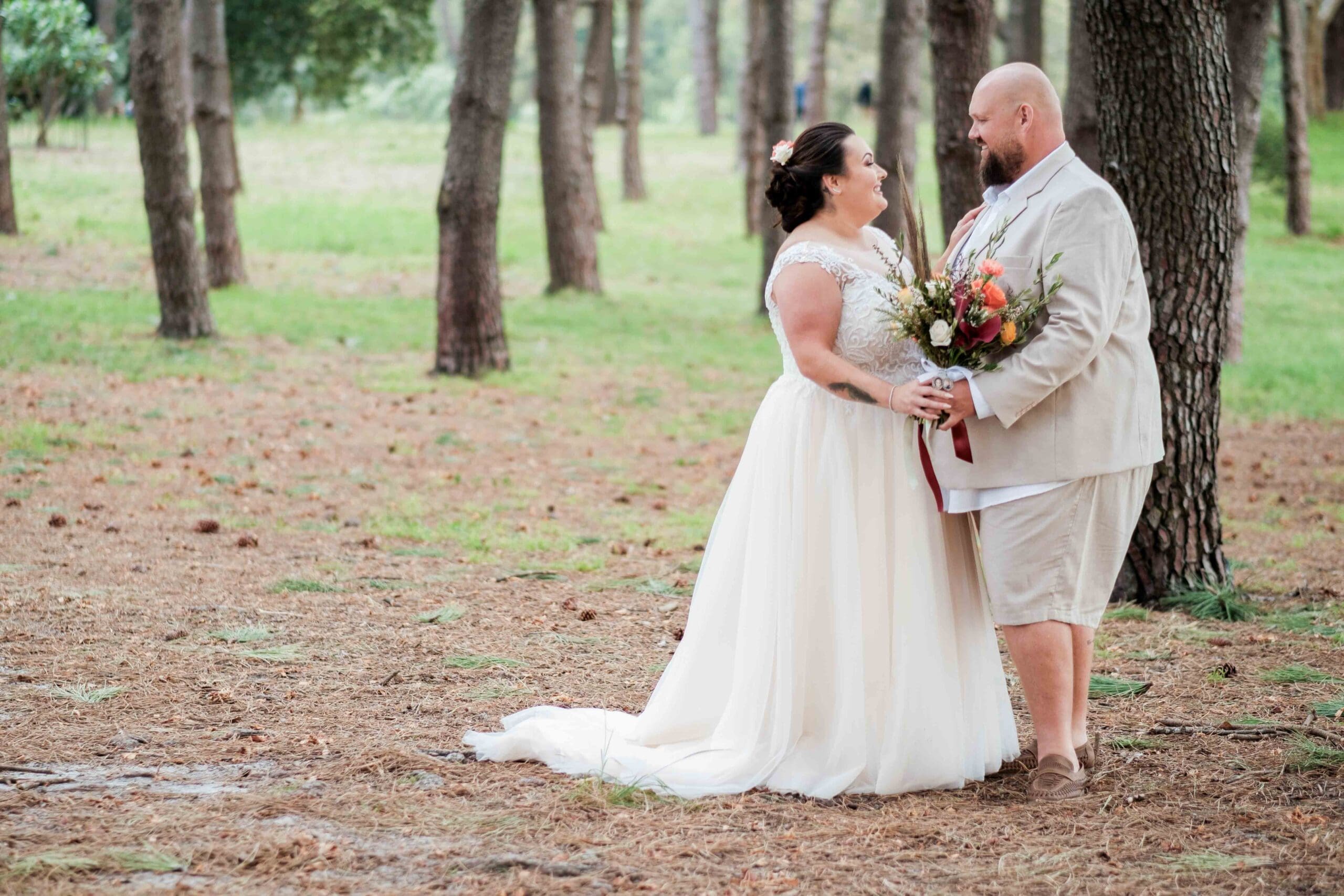 bold contrasts wedding colour scheme